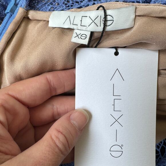 NEW Alexis Gem Tiered Mini Dress Periwinkle Blue Lace - Picture 3 of 10